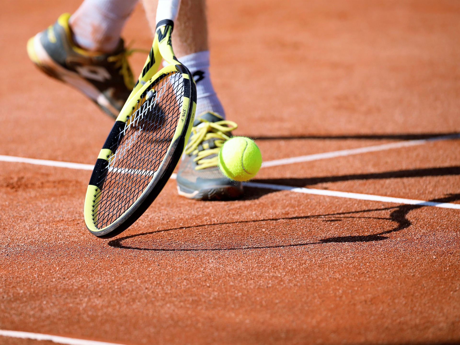 Le matériel de Tennis indispensable pour débuter efficacement